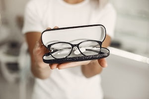 Adapting to New Eyewear: Why It’s Essential, Even with the Same Prescription