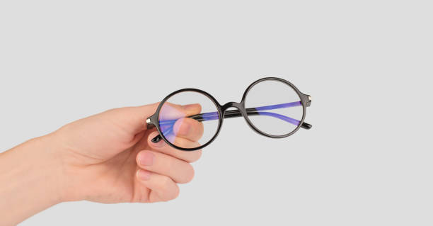 Thick Lens Glasses:The Evolution of Eyewear and its Impact on Society